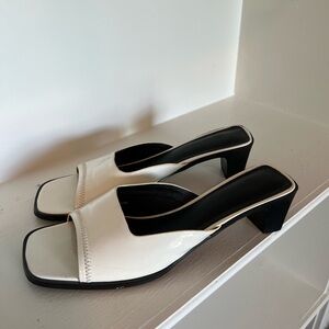 UO White Square Toe Kitten Heel 10US Womens